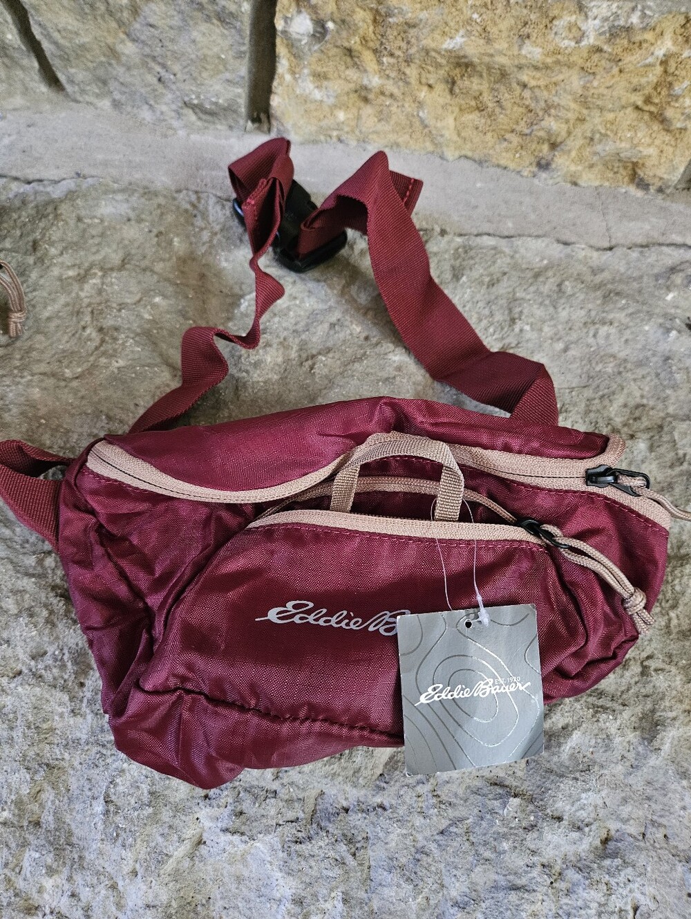 Eddie Bauer Stowaway convertible waist pack